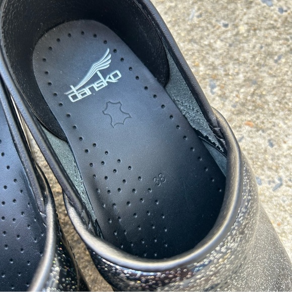 Dansko Women’s Professional Clogs Glitzy Patent Leather Style 706370202 Size 38 - Picture 7 of 12